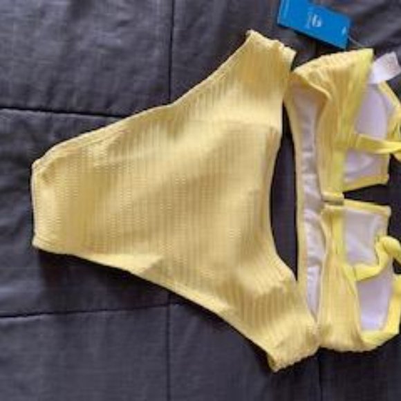 Cupshe 2 pc ribbed bikini awesome yellow - Picture 4 of 4